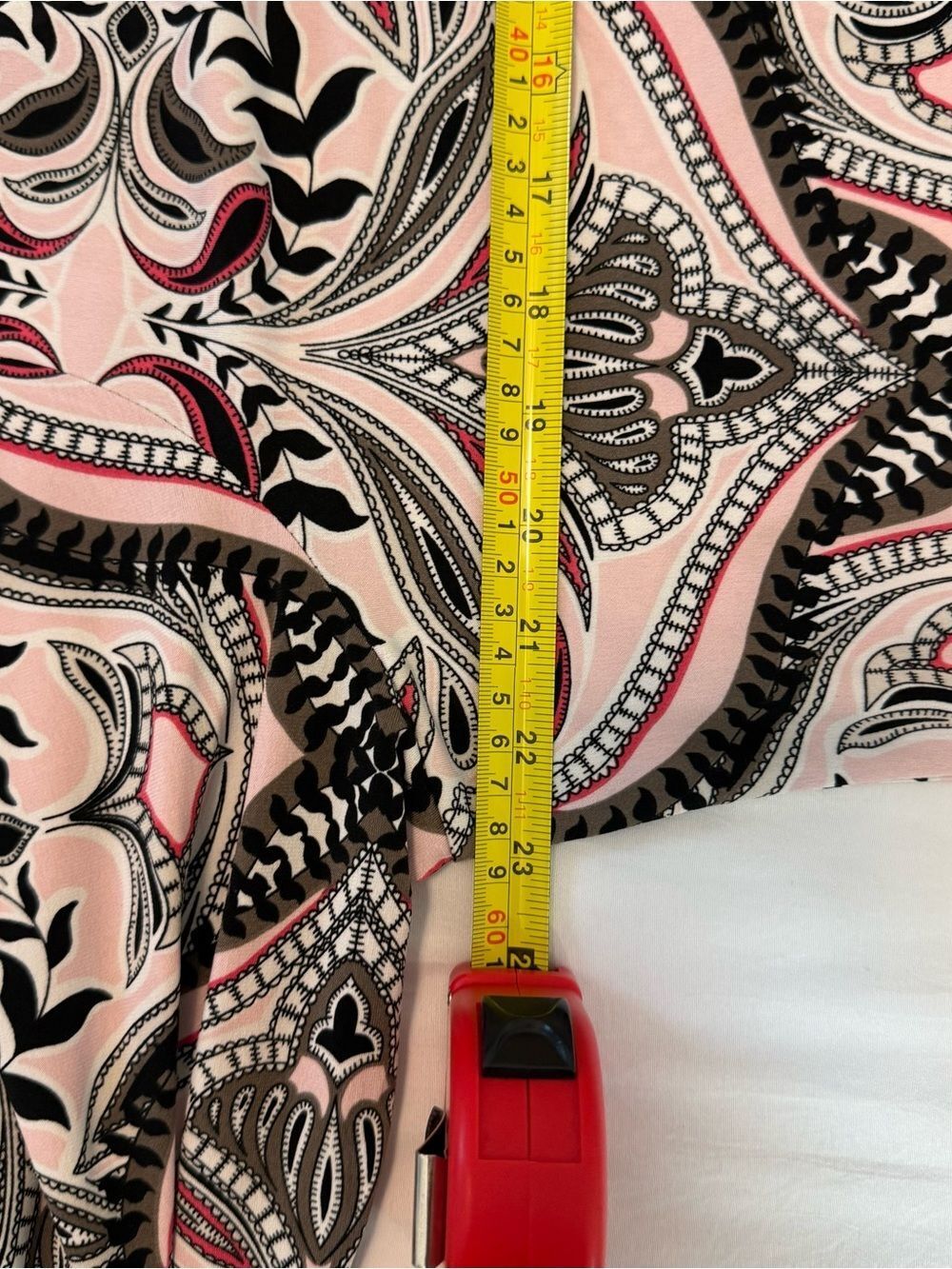 JM Collection Woman Pink Paisley Embellished V-Neck Tunic Top Size 1X - Picture 7 of 9